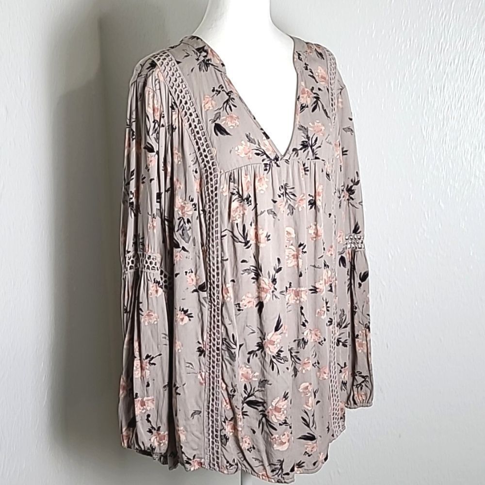 Torrid Floral Boho Peasant Top Embroidered Trim